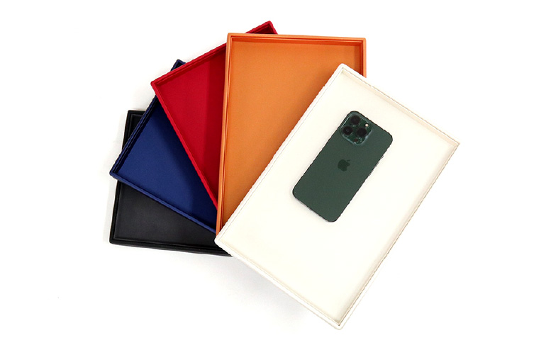 <span class='small'>Service tray</span><br>(watch,glasses,mobile)