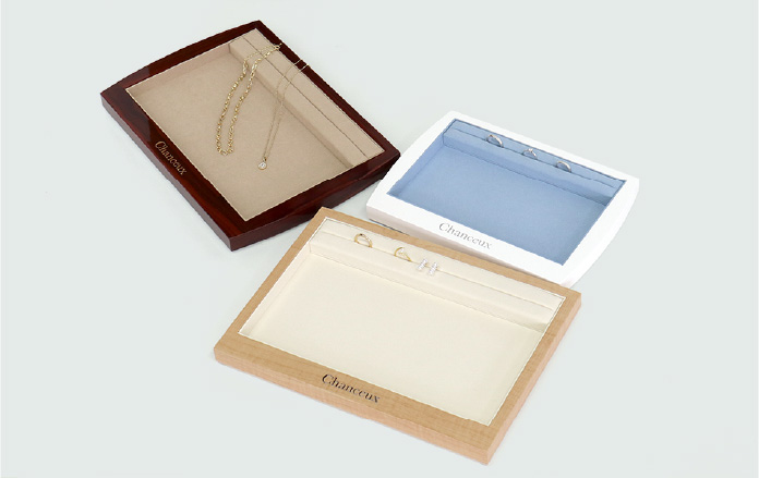 <span class='small'>Service tray</span><br>(luxury woody tray)